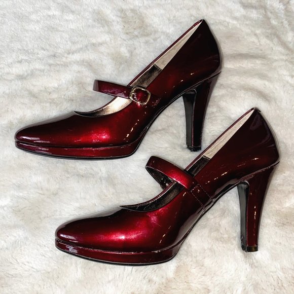 Söfft Rieta Cherry Red Patent Mary Jane Heels - Picture 4 of 5